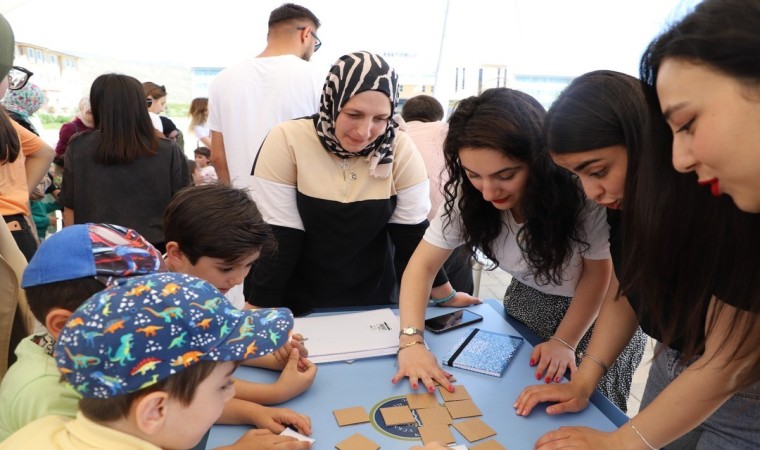 EBYÜde Minik Üniversiteliler Bilim ve Sanat Şenliği düzenlendi