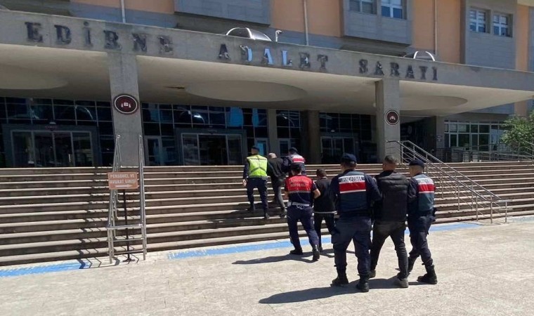 Edirnede sınır hattında DEAŞ, PKK ve FETÖ şüphelileri yakalandı