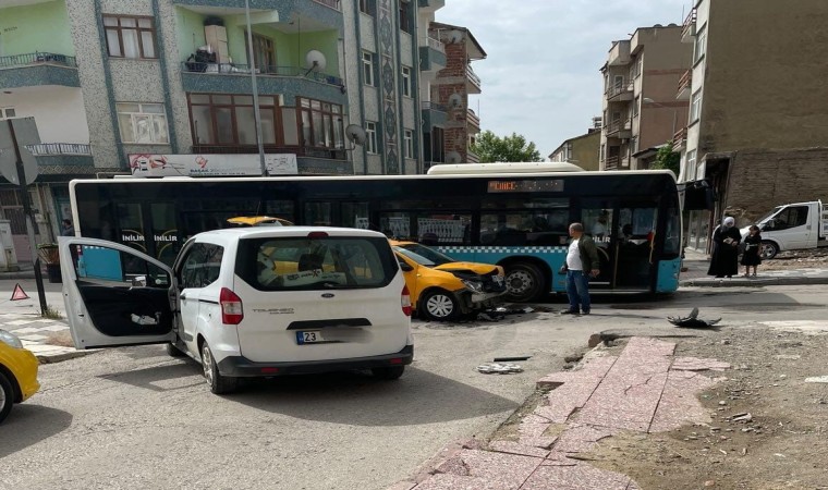 Elazığda trafik kazası: 1 yaralı