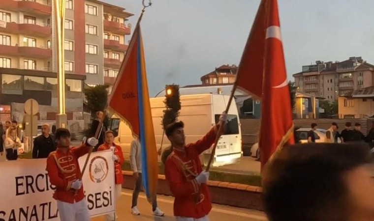 Ercişte 19 Mayıs bayrak yürüyüşü yapıldı