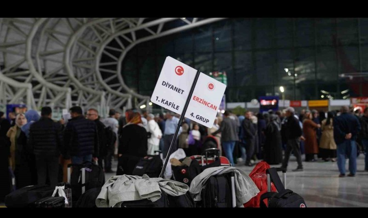 Erzincandan hac kafilesi dualarla uğurlandı