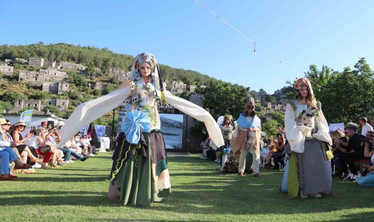 Fethiyede geçmişin izleri günümüz modasıyla buluştu