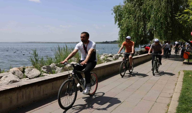 Gölbaşında pedallar sağlıklı yaşam için çevrildi