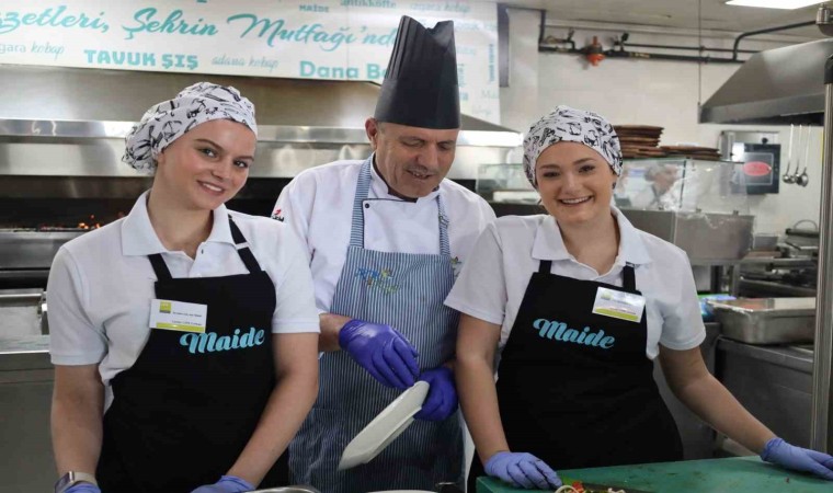 Hollandalı öğrenciler Türk mutfağını öğreniyor