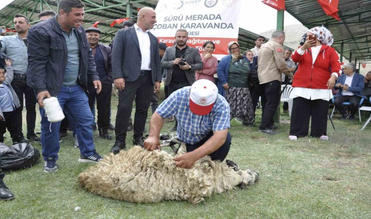 Ispartada 15 çobana karavan hediye edildi