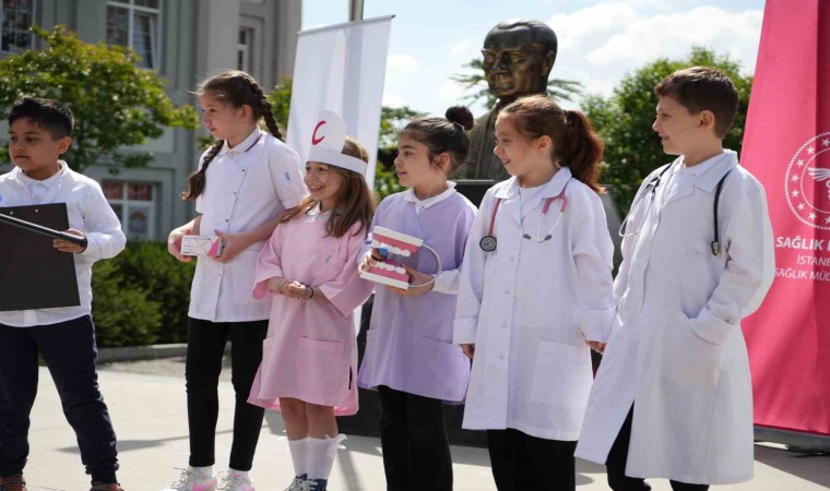 İstanbulda “Sağlıklı Çocuk, Sağlıklı Gelecek” eğitimi, İl Sağlık Müdürü Prof. Dr. Memişoğlu: “Çocukları eğitmek geleceği garantiye almak demek