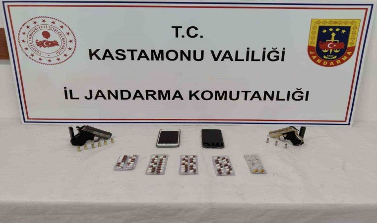 Kastamonuda uyuşturucuyla yakalanan 6 şüpheli gözaltına alındı