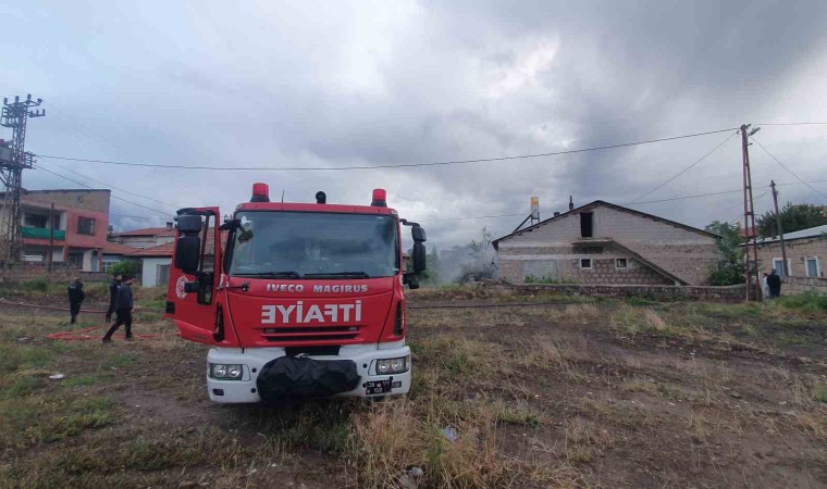 Kayseride müstakil evde yangın: 1 yaralı