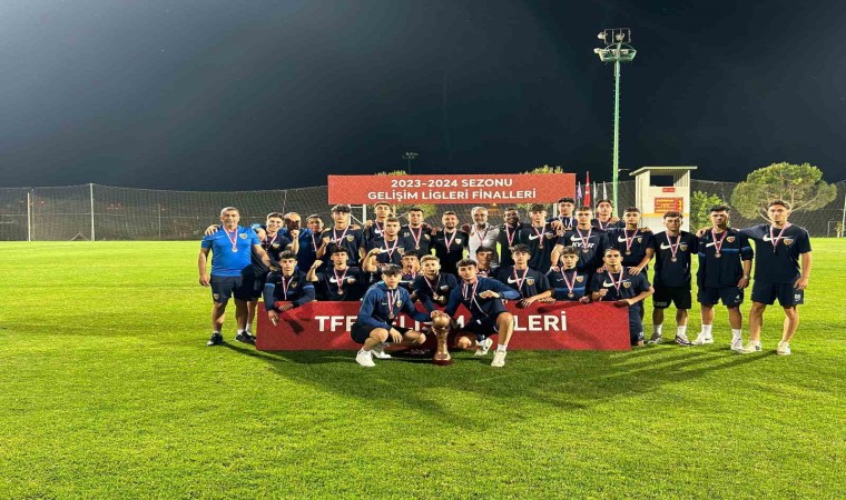 Kayserispor U17 takımı üçüncü oldu