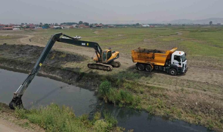 Koku yapan kanala büyükşehir müdahale etti