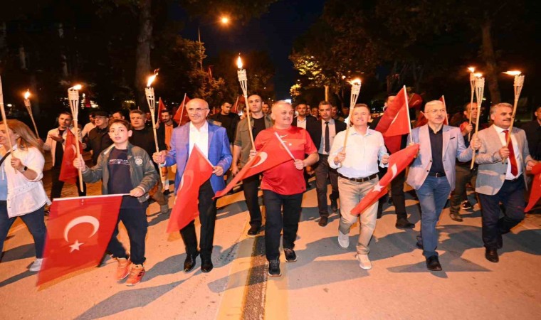 Malatyada fener alayı yürüyüşü