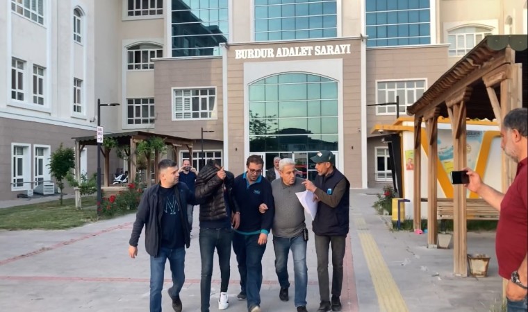 Marketten yaklaşık 3 milyon TLlik gıda malzemesi çalan 2 şüpheli tutuklandı