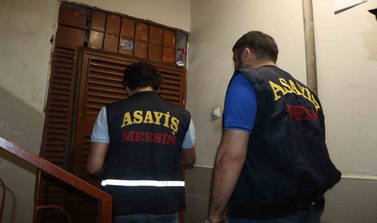 Mersinde aranan şahıslar operasyonu: 84 gözaltı