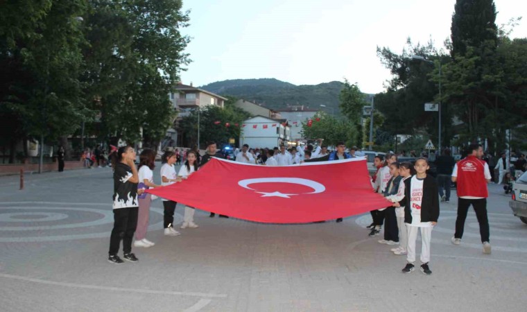 Osmanelide Gençlik Yürüyüşü yapıldı