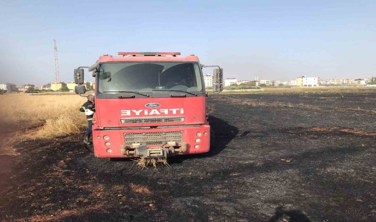 Reyhanlıda buğday tarlasında yangın