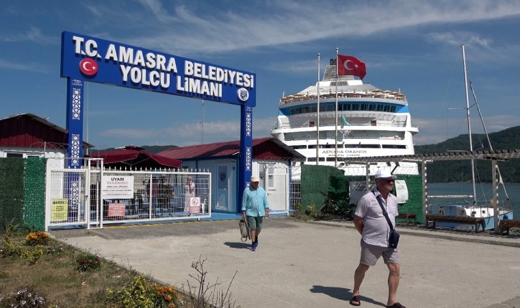 Rus turistler Amasraya doyamıyor