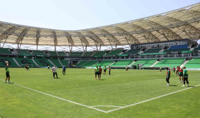 Sakaryaspor, play-off finaline Atatürk Stadyumunda hazırlanıyor