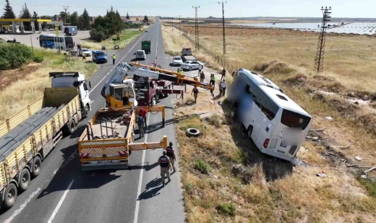 Şanlıurfada yolcu otobüsü devrildi: 6 yaralı