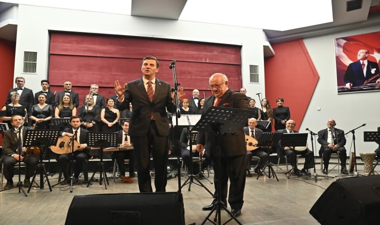 Selim Öztaş korosundan Manisada musiki ziyafeti