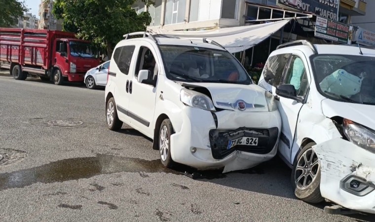 Siirtte maddi hasarlı trafik kazası