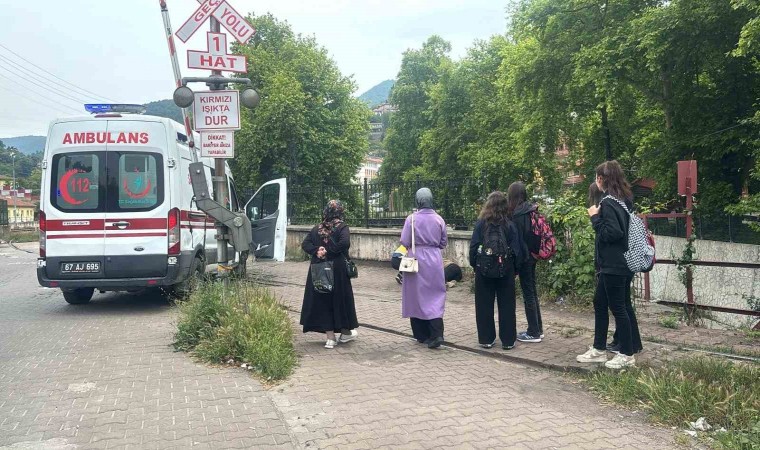 Sokak ortasında baygınlık geçirdi