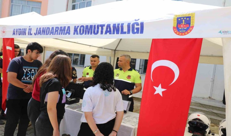 Sökede öğrencilere jandarma tanıtıldı