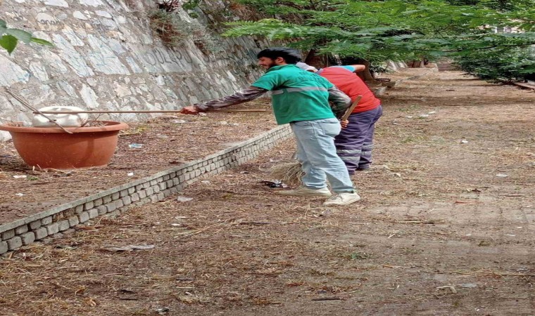 Tabakhane Deresinin çevresi temizleniyor