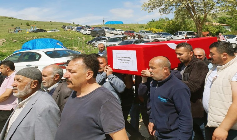 Trafik kazasında hayatını kaybeden Uzman Çavuş son yolculuğuna uğurlandı