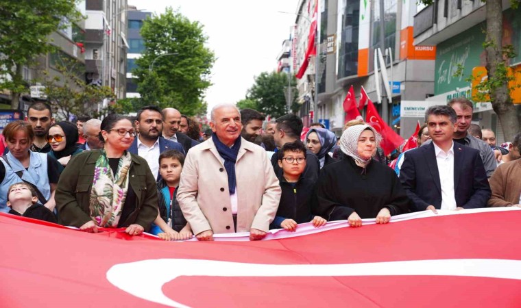 Ümraniyede 19 Mayıs, Gençlik ve Spor yürüyüşüyle kutlandı