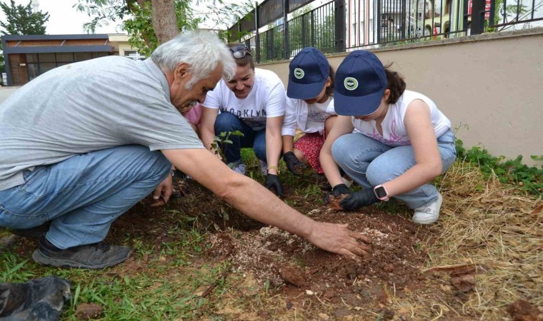 Umutlar okul serasında yeşerecek