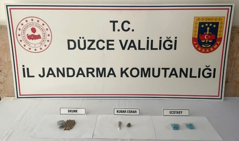 Uyuşturucu bulanan ve kullanan 22 kişiye işlem yapıldı