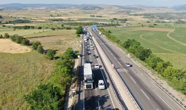 21 ilin geçiş noktasında bayram dönüşü yoğunluğu yaşanıyor