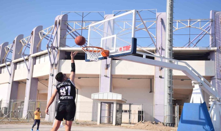 3x3 Sokaklar Bizim Basketbol Ege Bölgesi Grup Müsabakaları başladı