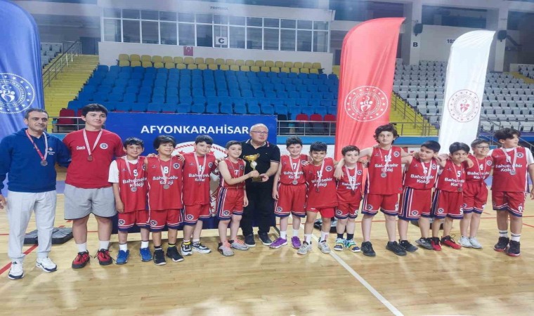 Afyonkarahisarda basketbol müsabakaları sona erdi