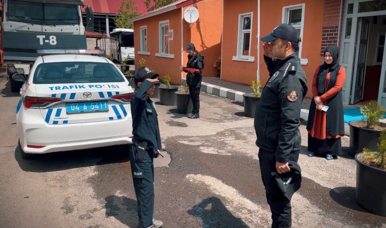 Ağrıda, kalp nakli bekleyen minik Muhammedin polis olma hayali gerçek oldu