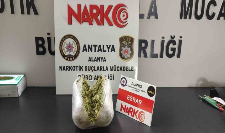 Alanyada narkotik operasyonu: 3 kilo uyuşturucu madde ele geçirildi