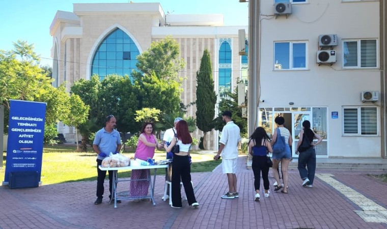 ALKÜde final haftasında öğrencilere çorba ikramı