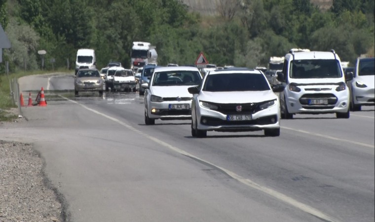 Ankara-Samsun karayolunda bayram dönüşü trafiği