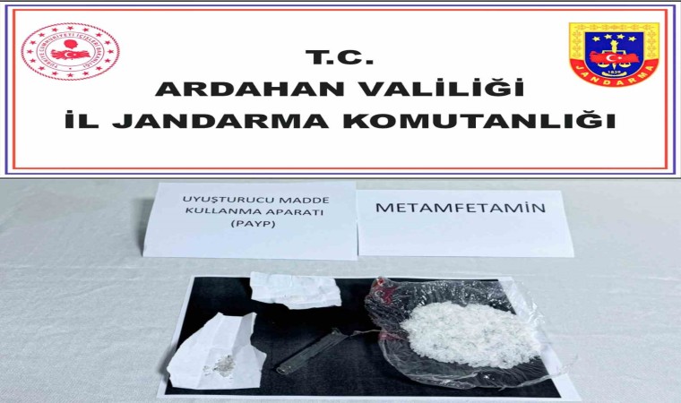 Ardahanda uyuşturucu satışına suçüstü: 4 kişi tutuklandı