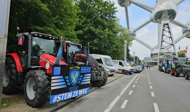 Avrupalı çiftçilerden Brükselde traktörlü protesto