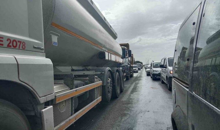 Aydında sıcaklara paralel olarak artan trafikle, ulaşım çileye döndü