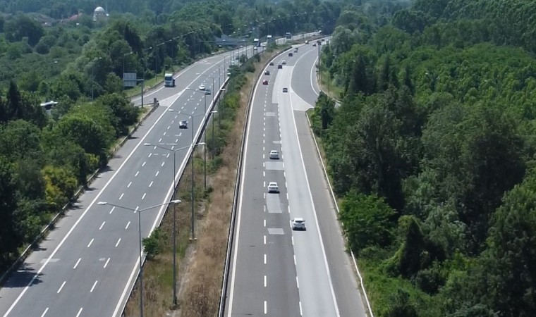 Bayram dönüşü Düzcede trafik geçişi rahat