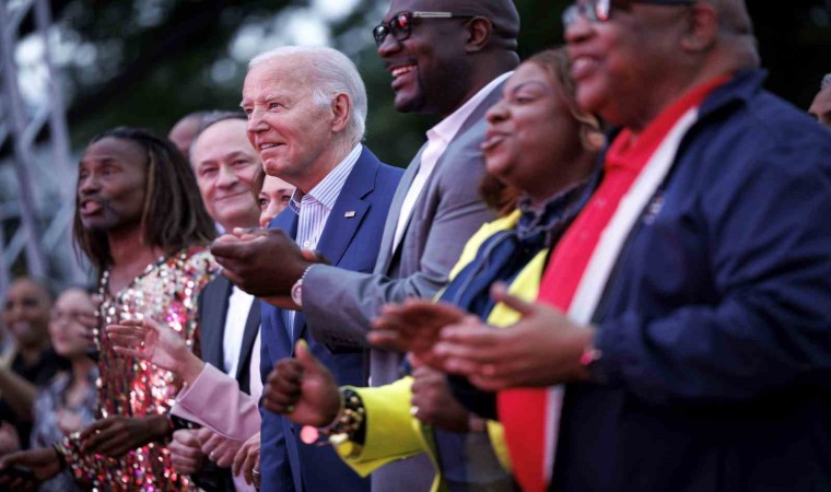 Biden, Beyaz Saraydaki etkinlikte dondu kaldı