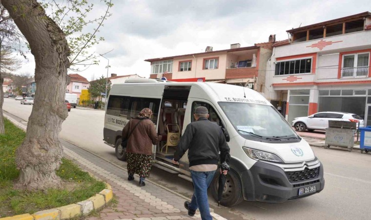 Bozüyükte arefe günü ilçe mezarlığına belediyeden ücretsiz ulaşım