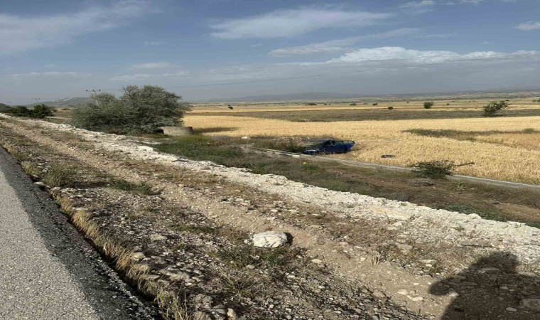 Burdur-Fethiye karayolunda kontrolden çıkan otomobil şarampole devrildi: 4 yaralı