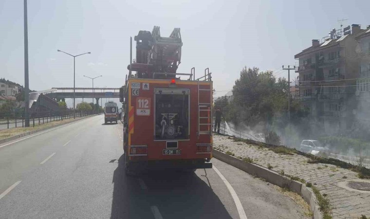 Burdurda evinin yanında çıkan yangına müdahale ederken kalp krizi geçirip hayatını kaybetti