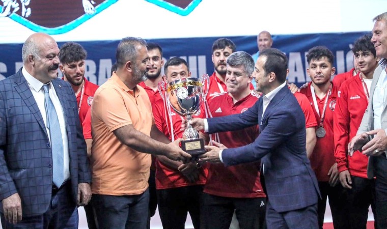 Çorum Belediyespor güreş takımı ikinci oldu