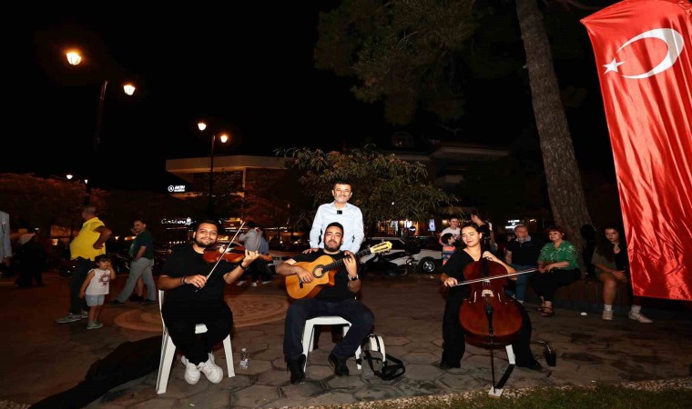 Denizlinin sokak, park ve meydanlarında kültür sanat rüzgarı esiyor