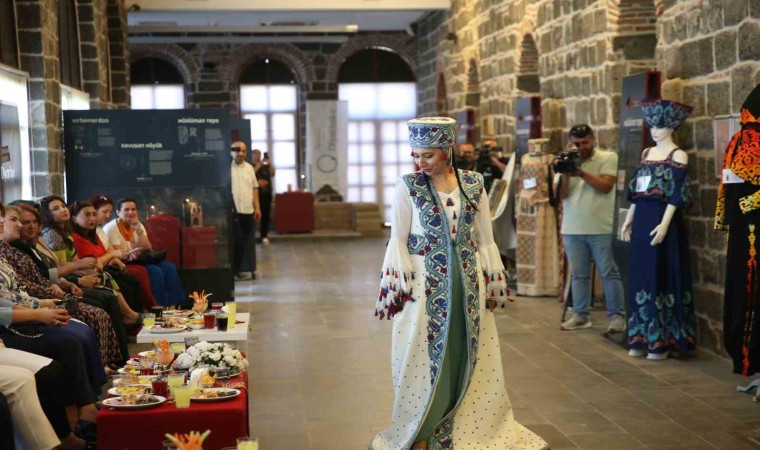 Diyarbakır Olgunlaşma Enstitüsünden tarihi müzede defile