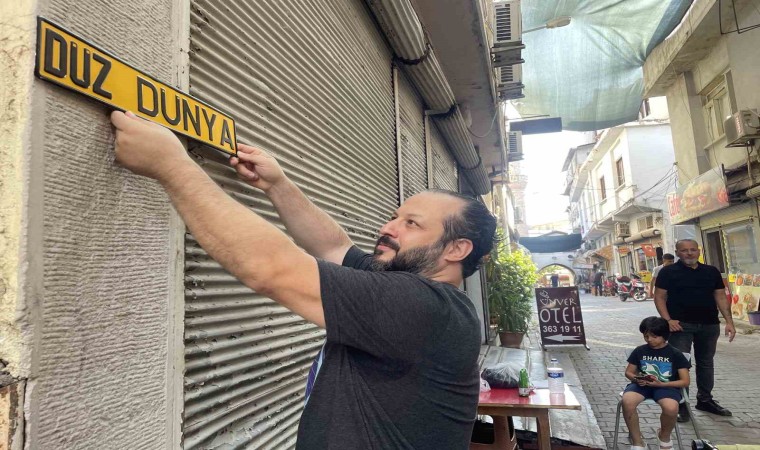 Dünyanın düz olduğunu kanıtlayamadı, sokağa Düz Dünya ismi verilmesi için başvurdu